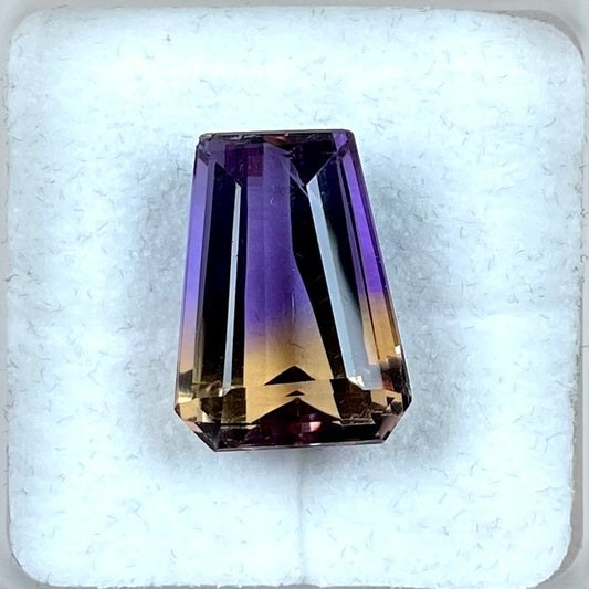 Ametrine, Bi-Color, ~10.26ct